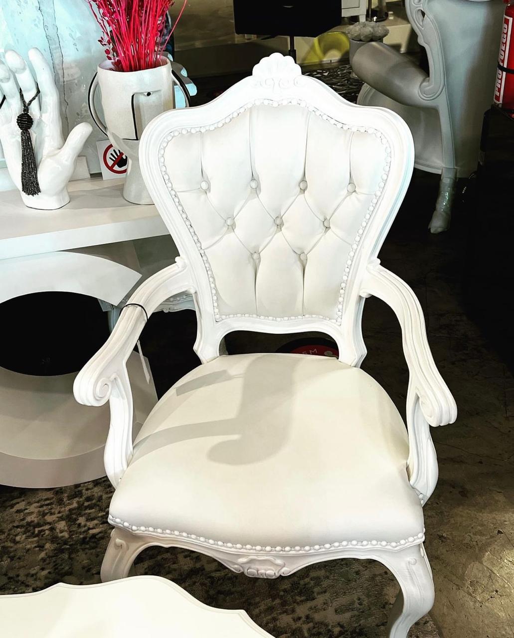 Silla barroca con brazos (acabado mate)
