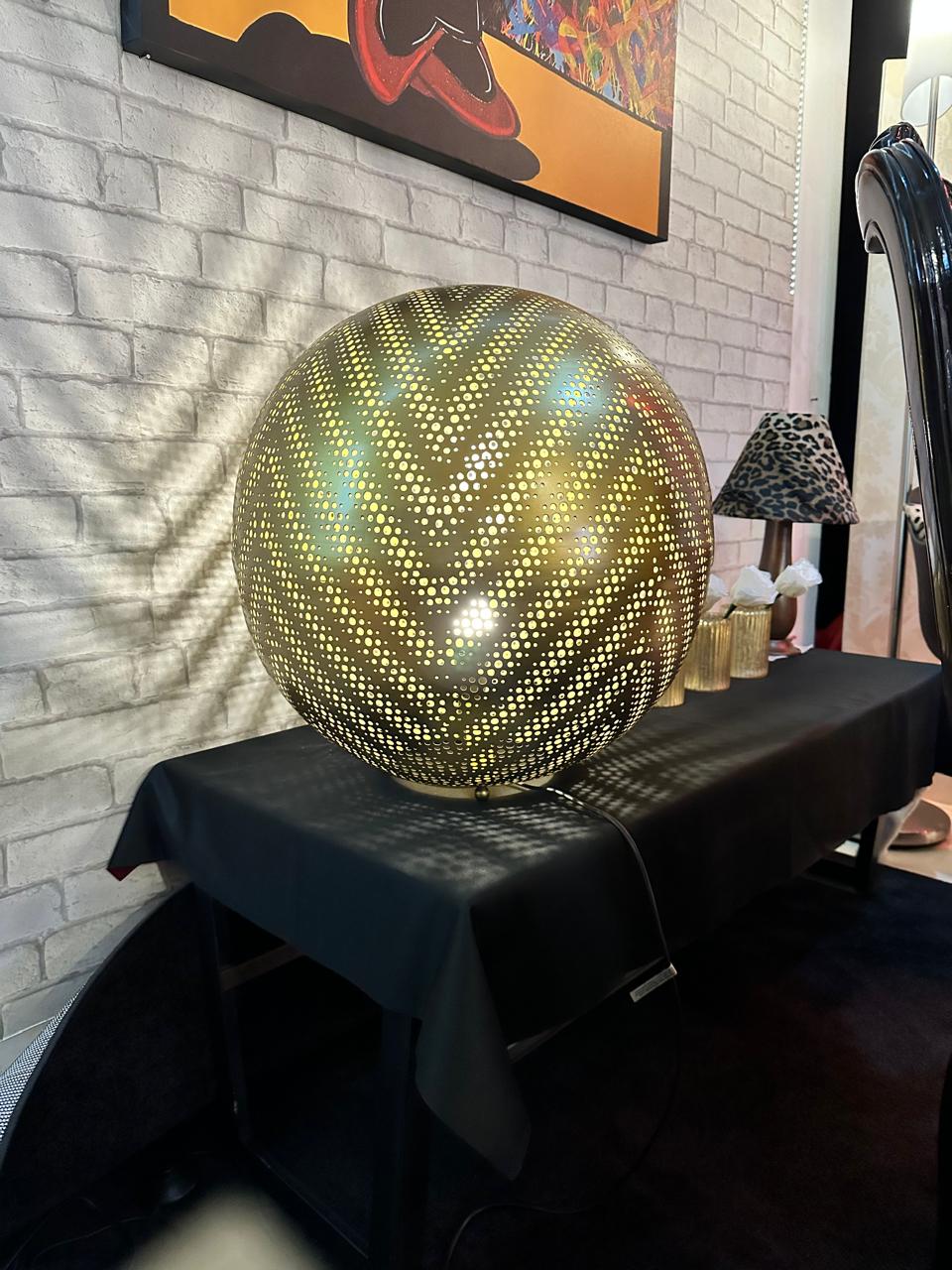 Lámpara Esfera dorada